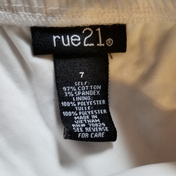 SALE! HP🌈 Rue21 White Floral Dress - Picture 2 of 7